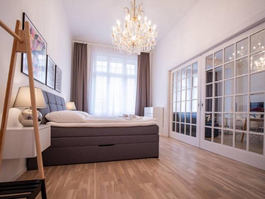 Top Class Apartment In Old Town 2 Bedrooms Прага Екстер'єр фото
