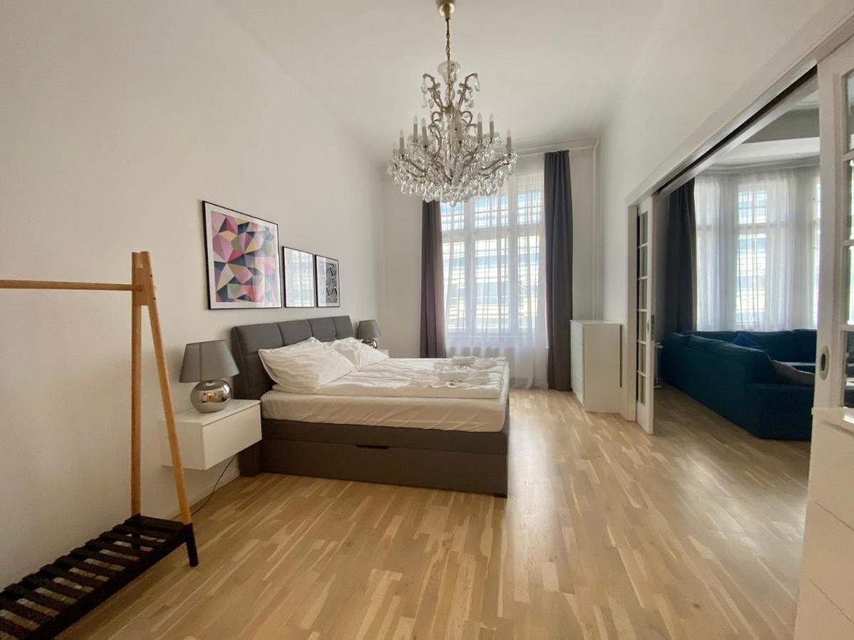 Top Class Apartment In Old Town 2 Bedrooms Прага Екстер'єр фото